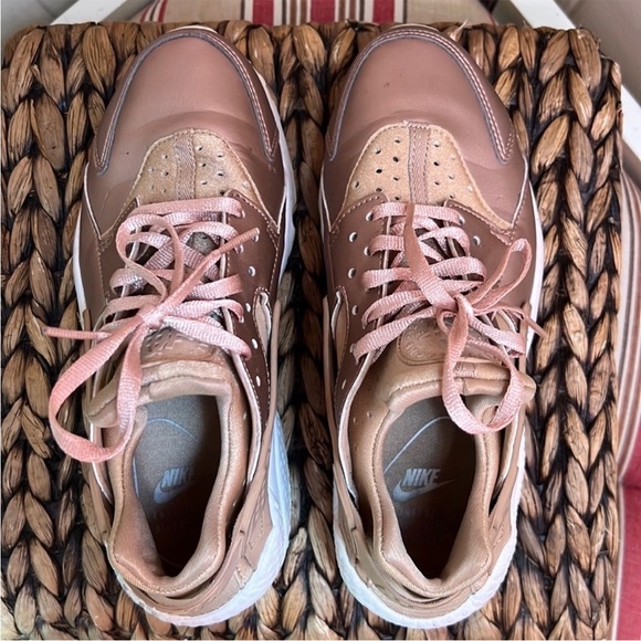 Nike Air Huarache Run Metallic Red Bronze - Picture 6 of 16